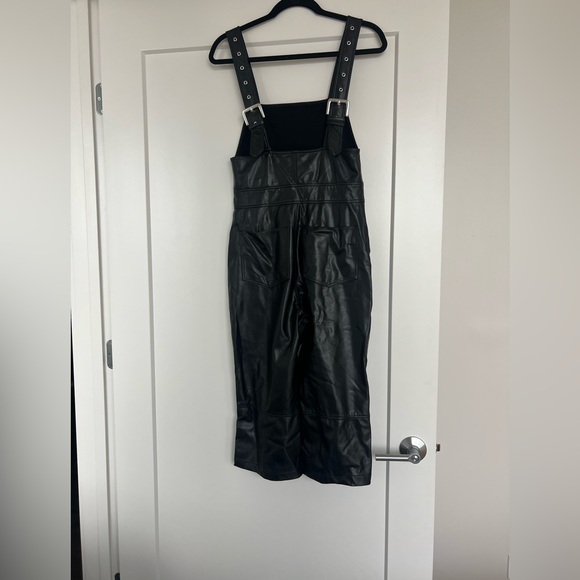 A.L.C. Sz 4 Braelyn Faux Leather Cropped Jumpsuit Black - Picture 2 of 4